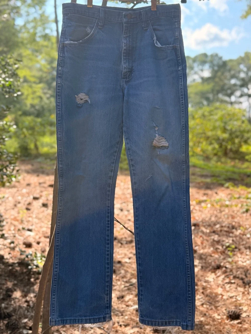 Wrangler Cowboy Cut Regular Boot-Cut Distressed Navy Jeans Size 34